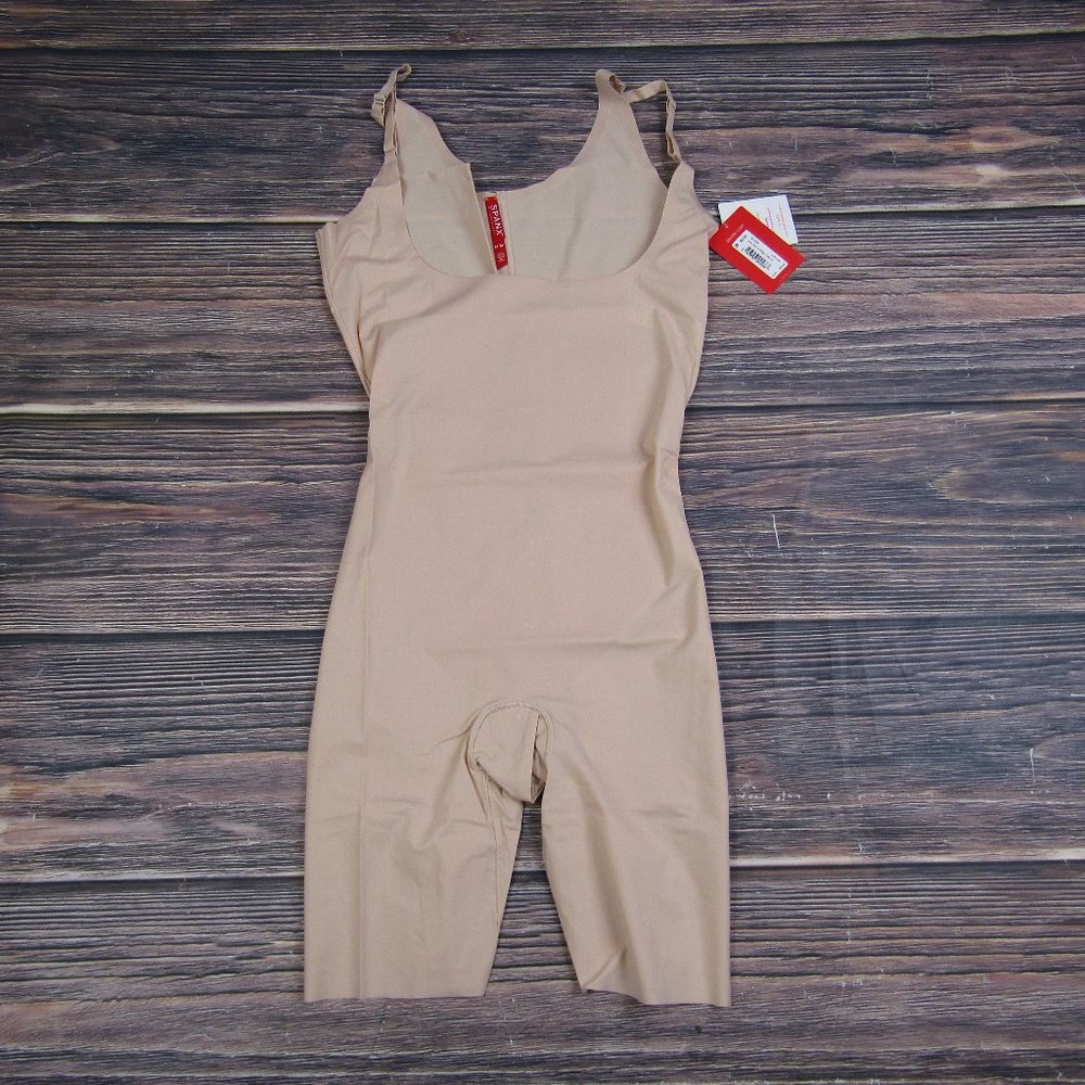 Spanx NEW NWT Medium Pink Open Front Mid Thigh Bodysuit